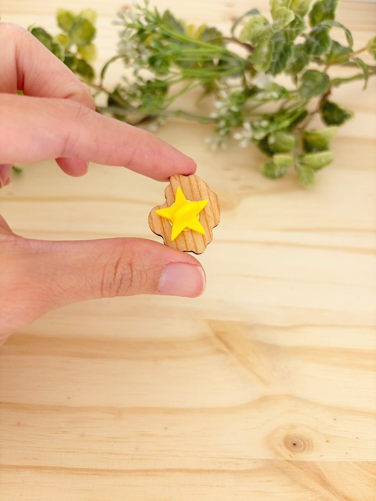 Painter Hammy Wooden Pin